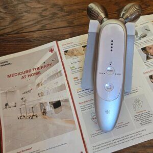 Medicube Derma EMS Shot